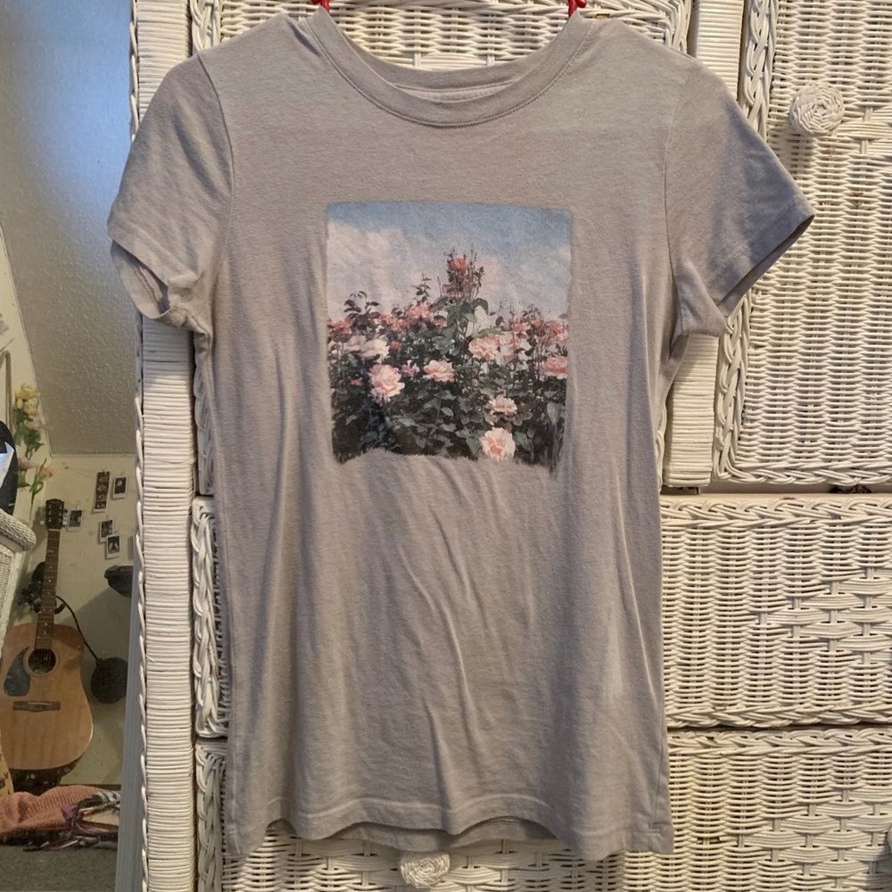 floral picture graphic tee